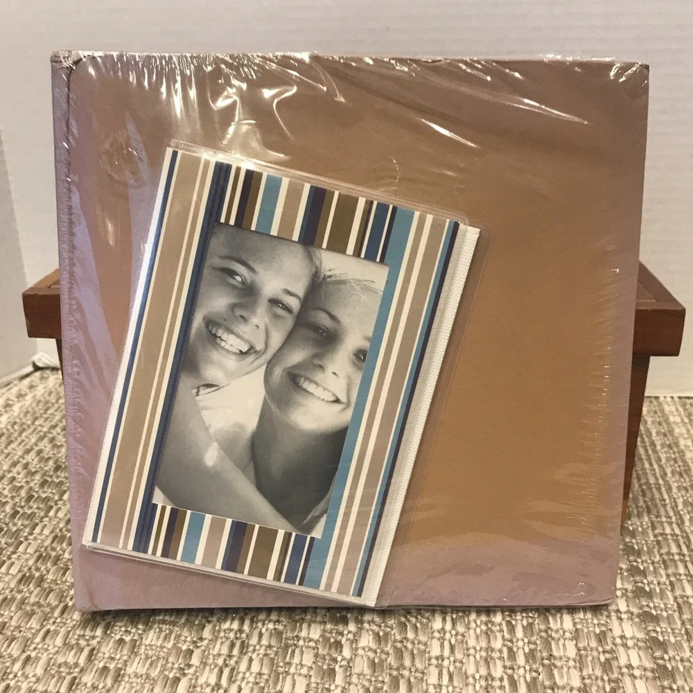 Photo Album Holds 200 4x6 Photos Design‎ Cover With Bonus Brag Album